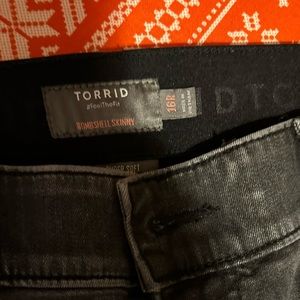 New black Torrid jeans size 16